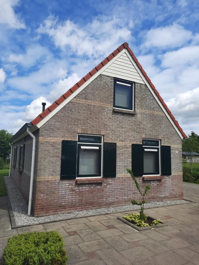 Waterhuis Friesland Oudwoude Exterior photo